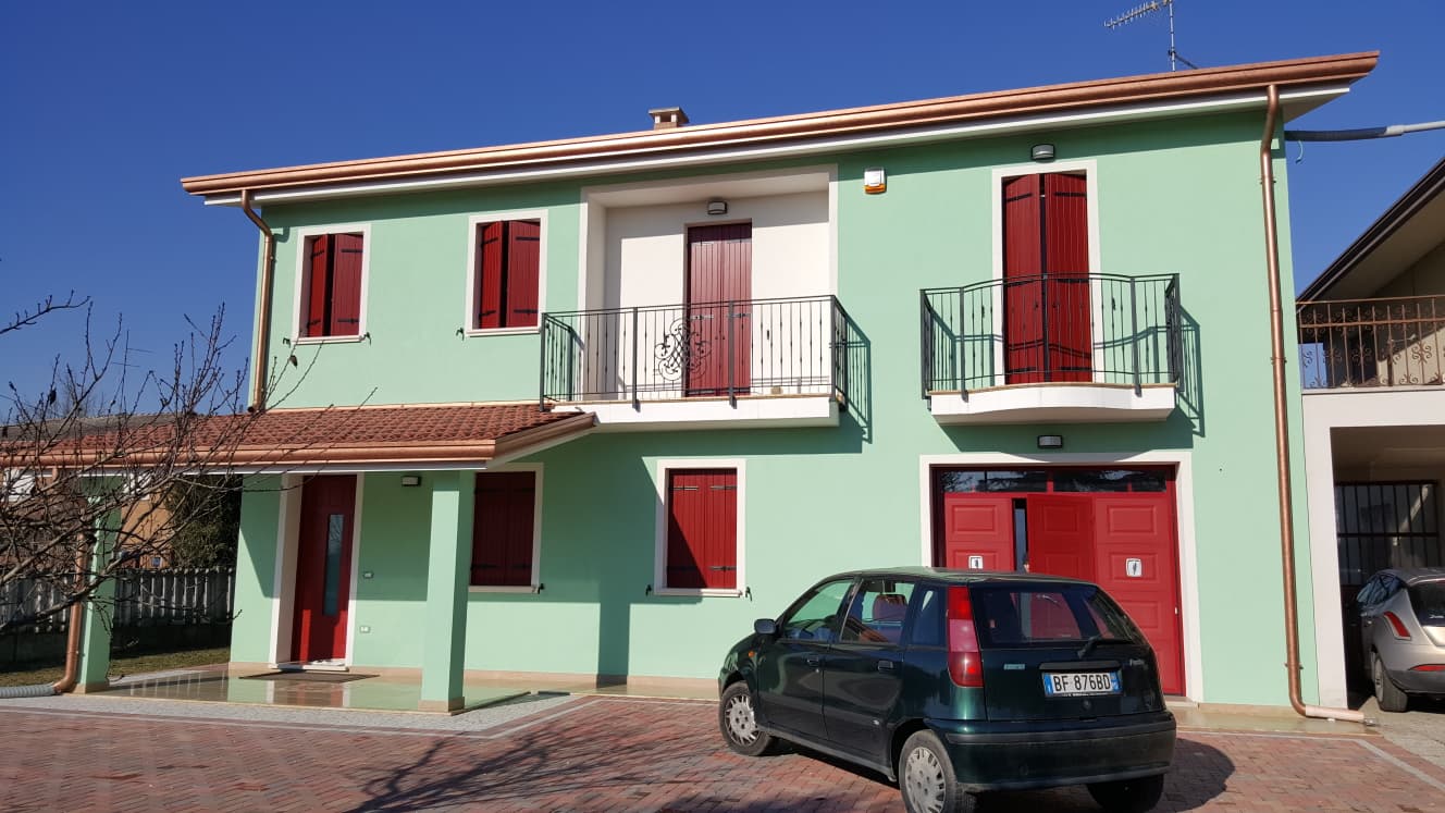 tinteggiatura fronte verde acqua